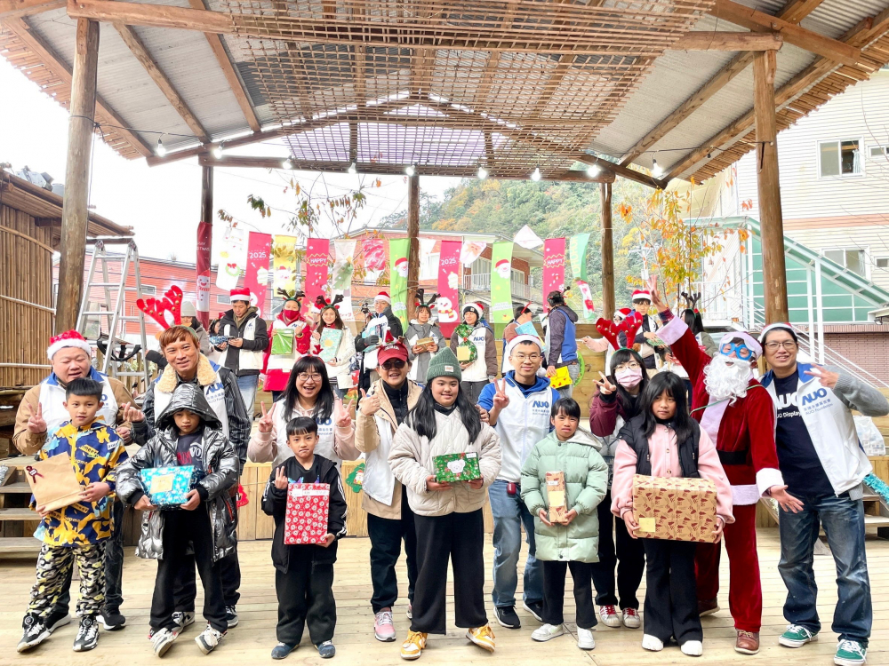友達永續基金會號召「圓夢計畫」行動連續23年，由同仁凝聚內部愛心與資源送往偏鄉，累積為逾萬名兒童圓夢，實踐友達共創共好的永續精神。